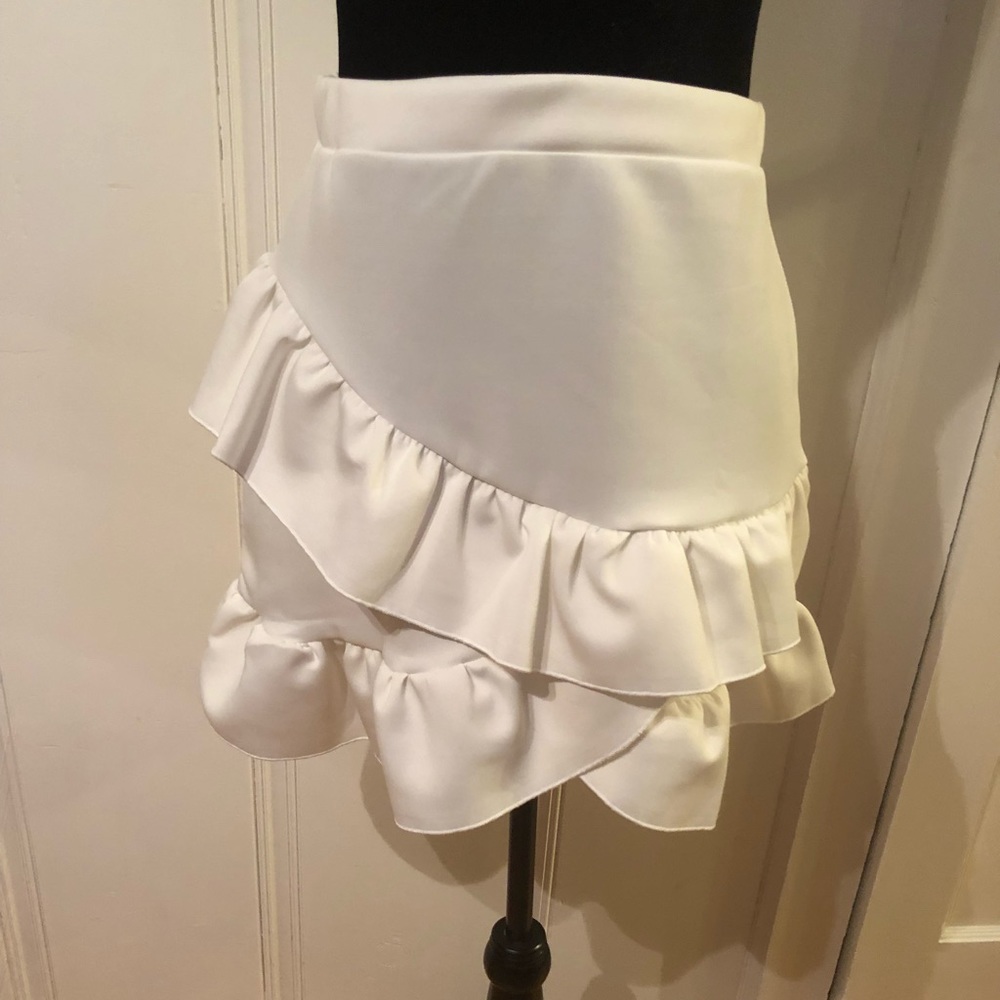 Ruffled skirt